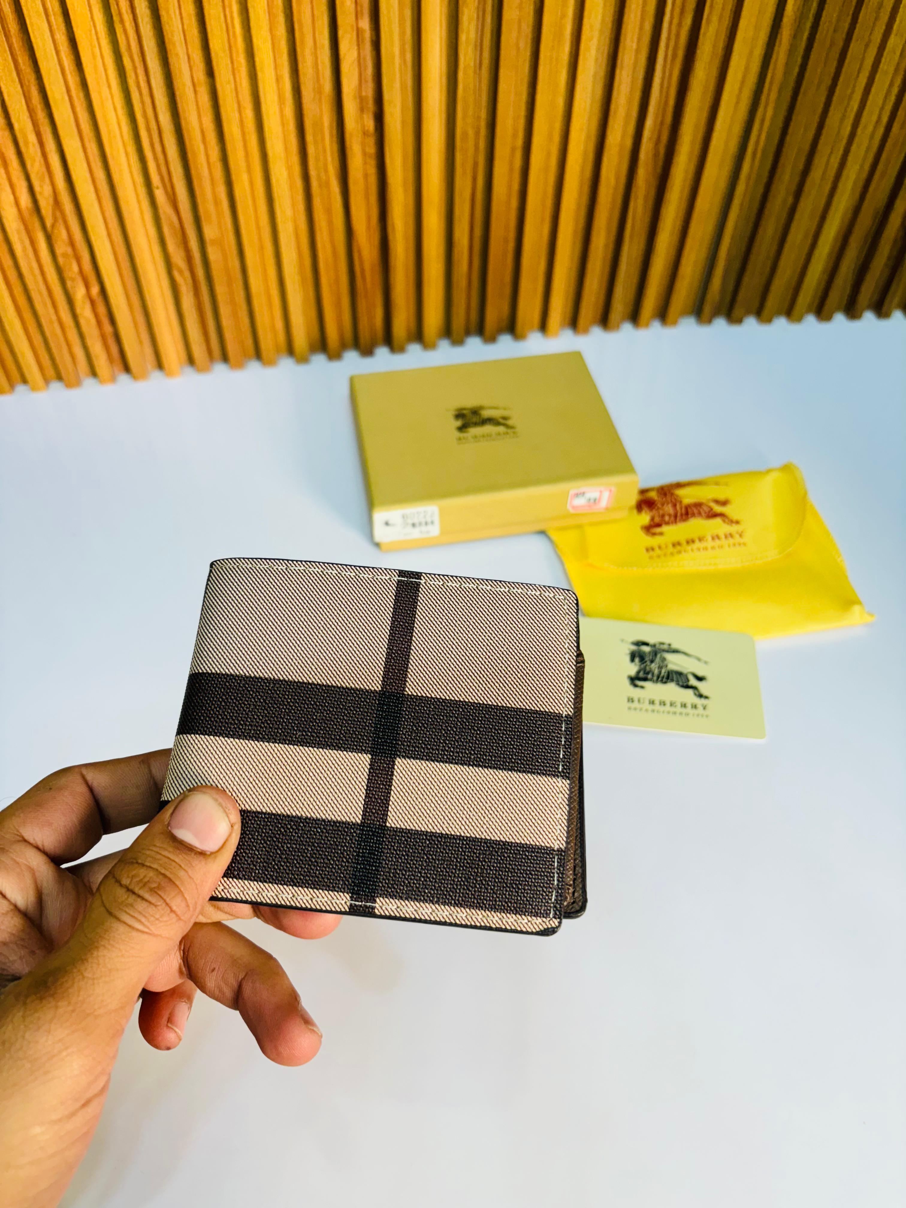 Burberry wallet 2005